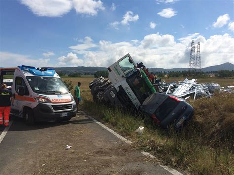 Scontro Frontale Tra Auto E Camion 41enne A Cisanello Con Pegaso Il