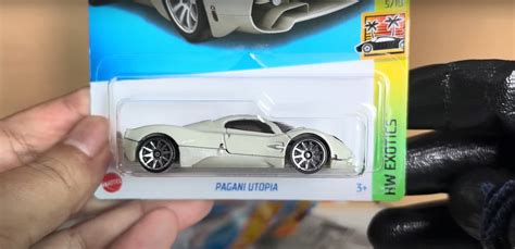 Inside The Hot Wheels Case M New Super Treasure Hunt Is A Nissan Autoevolution