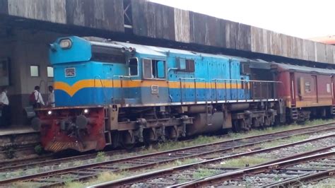 Sri Lanka Railway M10A 940 Tikiri Kumari Train Leaving Maradana Railway