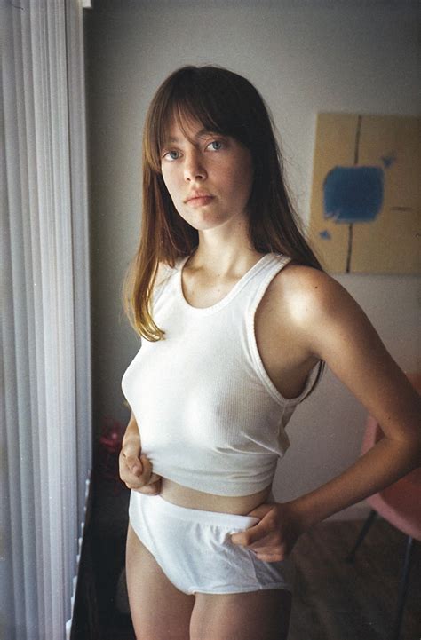 Naked Aurora De Leon Added 12 26 2017 By Manuros72