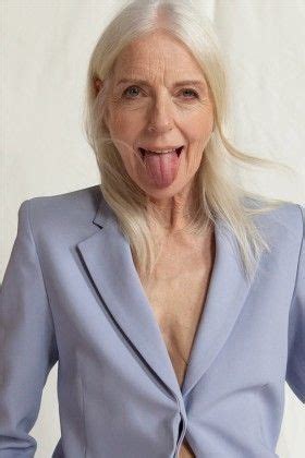 Best 11 Erotic Illustrations Of Mature Bikini Women Over 50 And 60 350 High Resolution Images