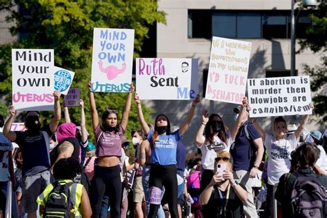 Monde Des Milliers De Manifestants Pour Le Droit à Lavortement à Travers Les Etats Unis Le