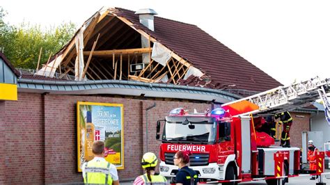 Schleswig Holstein Supermarktdacheinsturz In Ratzeburg So Suchten