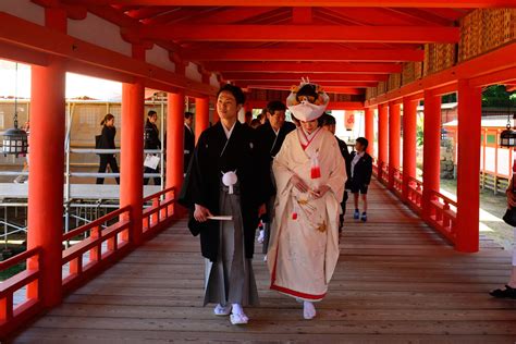 Old Tradition Meets Modern Fun: Japanese Wedding Ceremonies