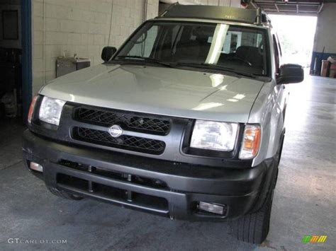 Silver Ice Metallic Nissan Xterra Se V X Gtcarlot