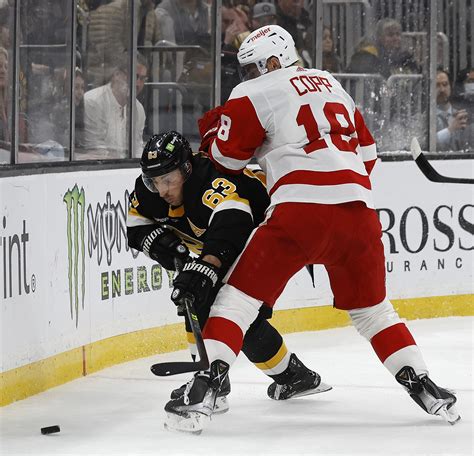 Bruins Become Fastest Team To Wins Beat Red Wings In Ot Reuters