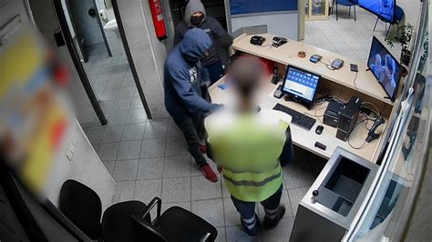 Detenidos Dos Ladrones Muy Agresivos Tras Robar En Gasolineras