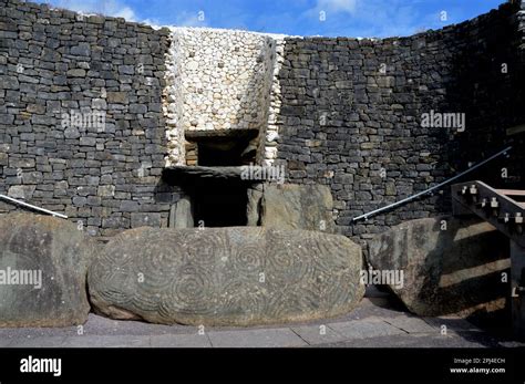 Ireland County Meath Brú Na Bóinne Newgrange Neolithic Irish Passage