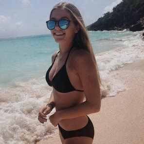 Bikini Beach Babe Porn Pic
