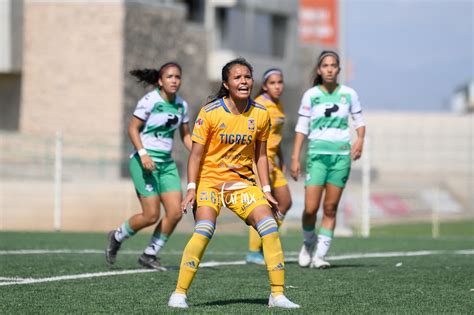 Deiry Ram Rez Santos Laguna Vs Tigres Femenil Sub J Nz