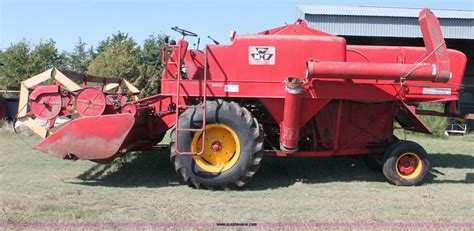 Massey Fergusen Super Combine In Lyons Ks Item C Sold