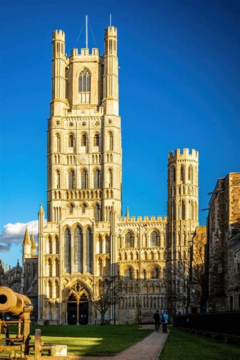 10 Best Beautiful Cathedrals To Visit In England - Forever Karen