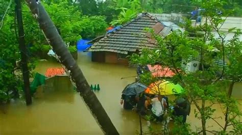 Death Toll From Indias Kerala Floods Hits 324