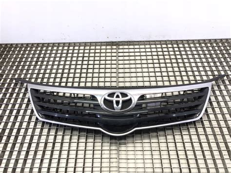 Atrapa Grill Toyota Avensis T Sedan Limuzyna