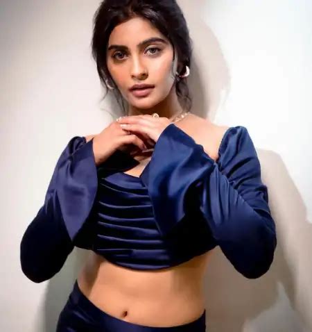 Yukti Kapoor Top Hot Pics And Photo