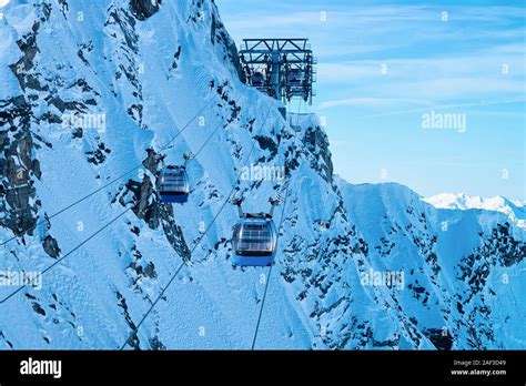 Cable Cars At Hintertux Glacier Ski Resort Of Austria Stock Photo Alamy