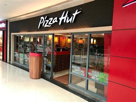 Pizza Hut Pune Phoenix Market City S 26 2nd Floor Nagar Road Viman