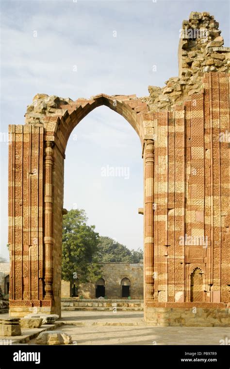 Screen Of Qibla Facade Quwwat Al Islam Mosque Complex Delhi India