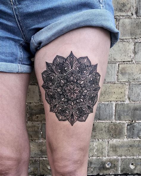 Tatuagem de mandala 60 ideias o símbolo repleto de significado