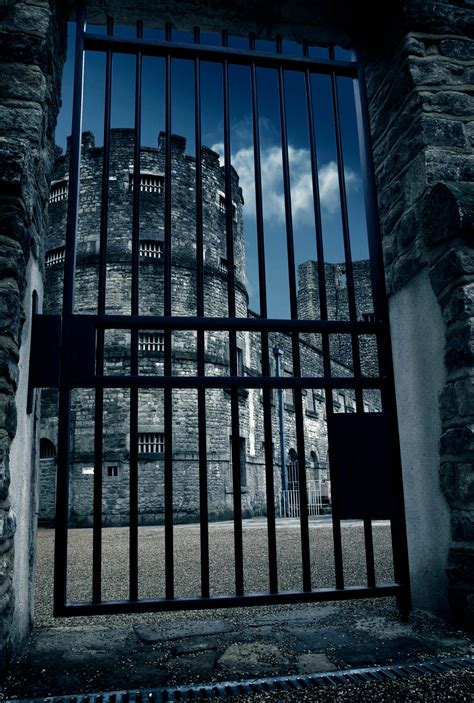 Top Ten Prison Escapes Of All Time Oxford Castle And Prison