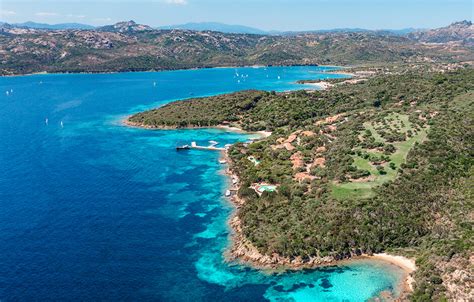 El Hotel Capo D Orso Entre Los Mejores Hoteles De Playa En Italia