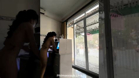 Nude When The Shop Has No Customers