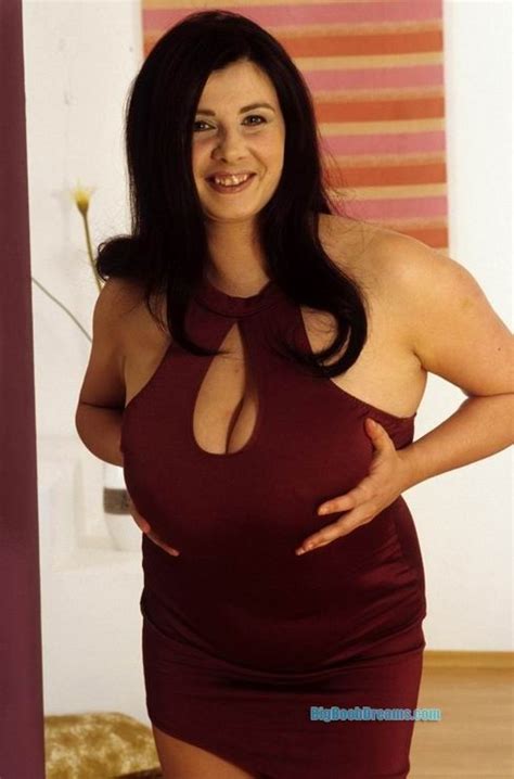 Brunette Chubby Babe With Big Tits Posing Porn Pictures XXX Photos Sex Images PICTOA