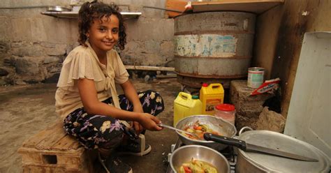 A Day in the Life: Internally Displaced Children in Yemen | UNICEF ...