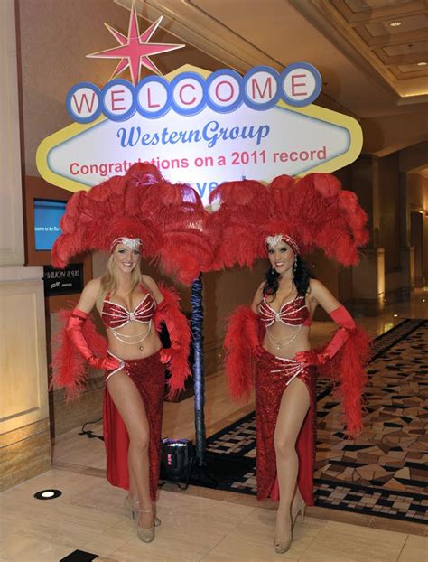 Topless Vegas Showgirls Porn Pictures