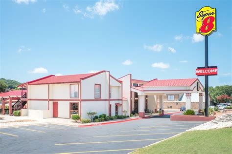 Super 8 by Wyndham Kerrville TX | Kerrville, TX Hotels