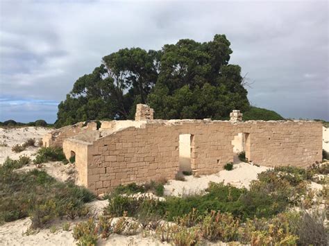 camp  eucla  telegraph station open western australia