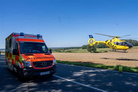 Unfall Zwei Schwerverletzte Nach Crash Im Bayreuther Land Bayreuther