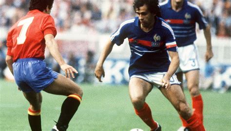 Il Y A 40 Ans Michel Platini Marquait Son Premier But Avec Les Bleus Ici