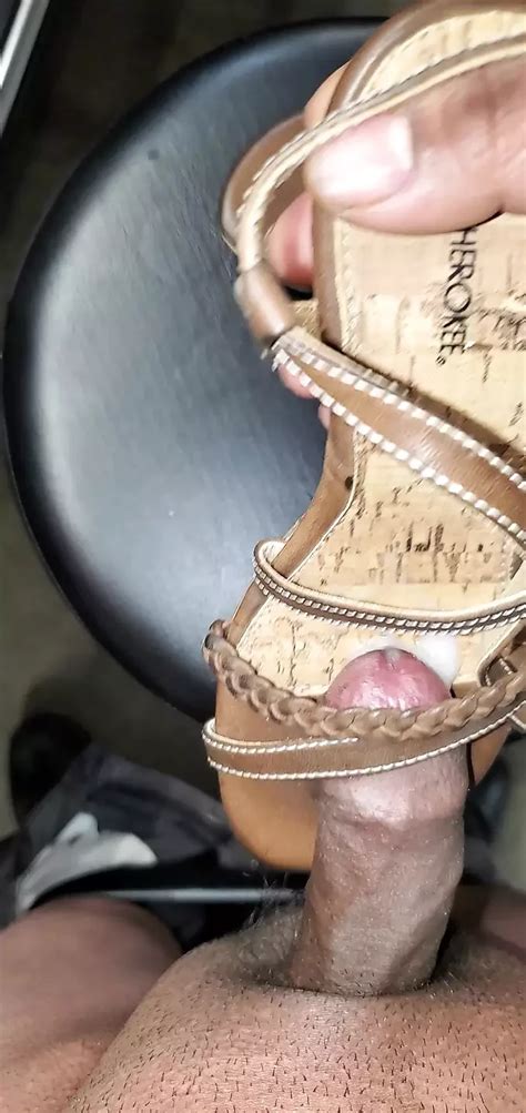 Mechanic Found Cute Brown Heels In Customer Car Gay Latino Porn Feat Jlo Xhamster