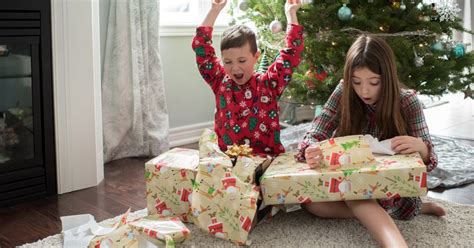 Découvrez comment cette maman trouve des cadeaux de Noël gratuits pour