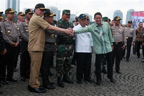 FOTO Polri TNI Gelar Apel Operasi Lilin 2017