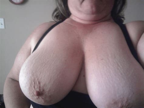 Knappe BBW Vrouwen Met Dikke Tieten Topless En Naakt Seks Met