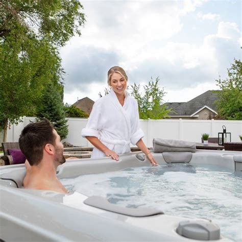 Bullfrog Spas EOS Southampton Hot Tub