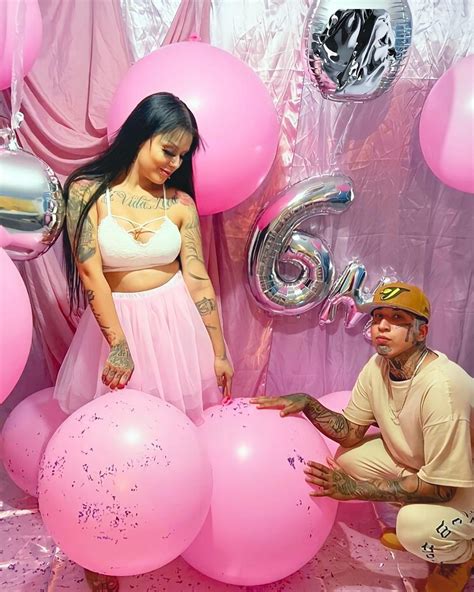 YouTube entrega a Mona y Geros su placa por superar el millón de 