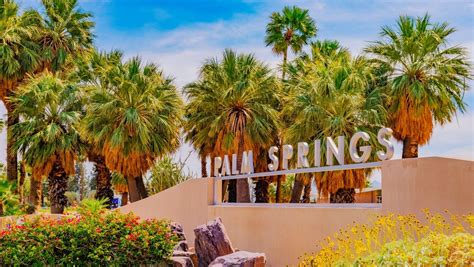 Best Luxury Hotels in Palm Springs - Dreamy Desert Havens