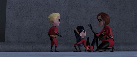 Violet Dash Helen The Incredibles 2004 The Incredibles Disney Incredibles