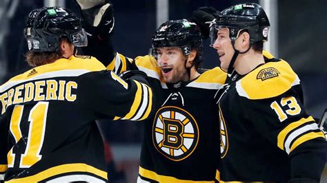 Bruins Score 6 Goals In Rout Of Flyers At Td Garden