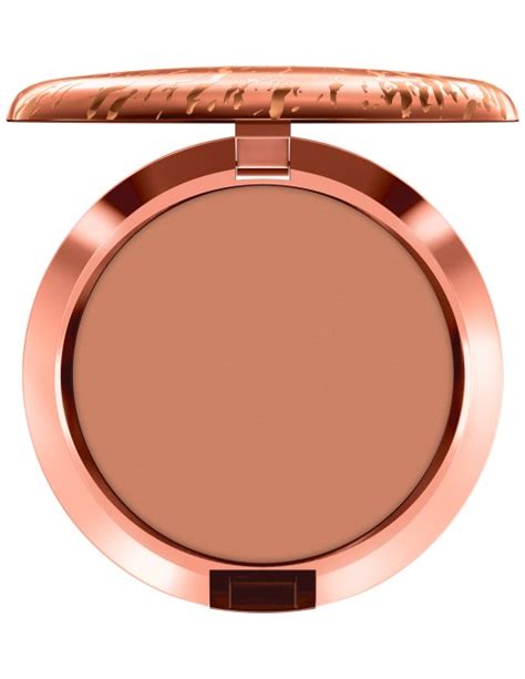 MAC Bronzer Collection Is Here To Help You Fake a Summer Tan | StyleCaster