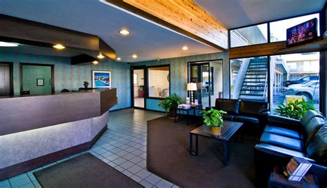 SIESTA SUITES KELOWNA - Updated October 2024 - 21 Photos - 3152 ...