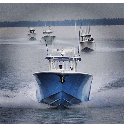 SeaHunter Center Console With Blue Hull Center Console Fishing Boats