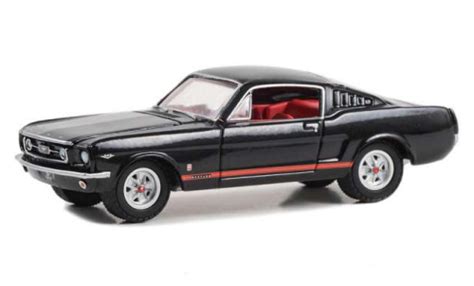 Miniature Ford Mustang 1 64 Greenlight GT Noire 1965 Voiture