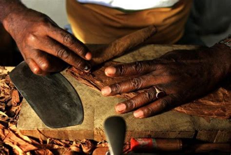 Historia De Colombia On Twitter La Costumbre De Aspirar Tabaco No Era