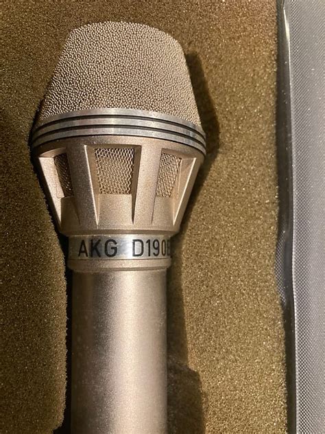 AKG D190E Dynamic Microphone 1970s Gold Reverb