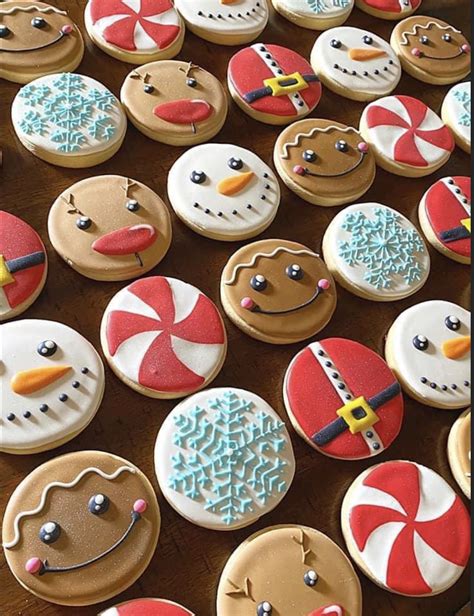 Royal Icing Christmas Cookies Royal Iced Cookies Cute Christmas