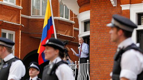 Ecuador Revokes Wikileaks Founder Julian Assanges Asylum Fox News Video